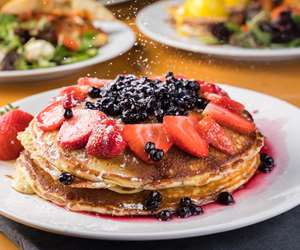 Pancakes with fresh fruit